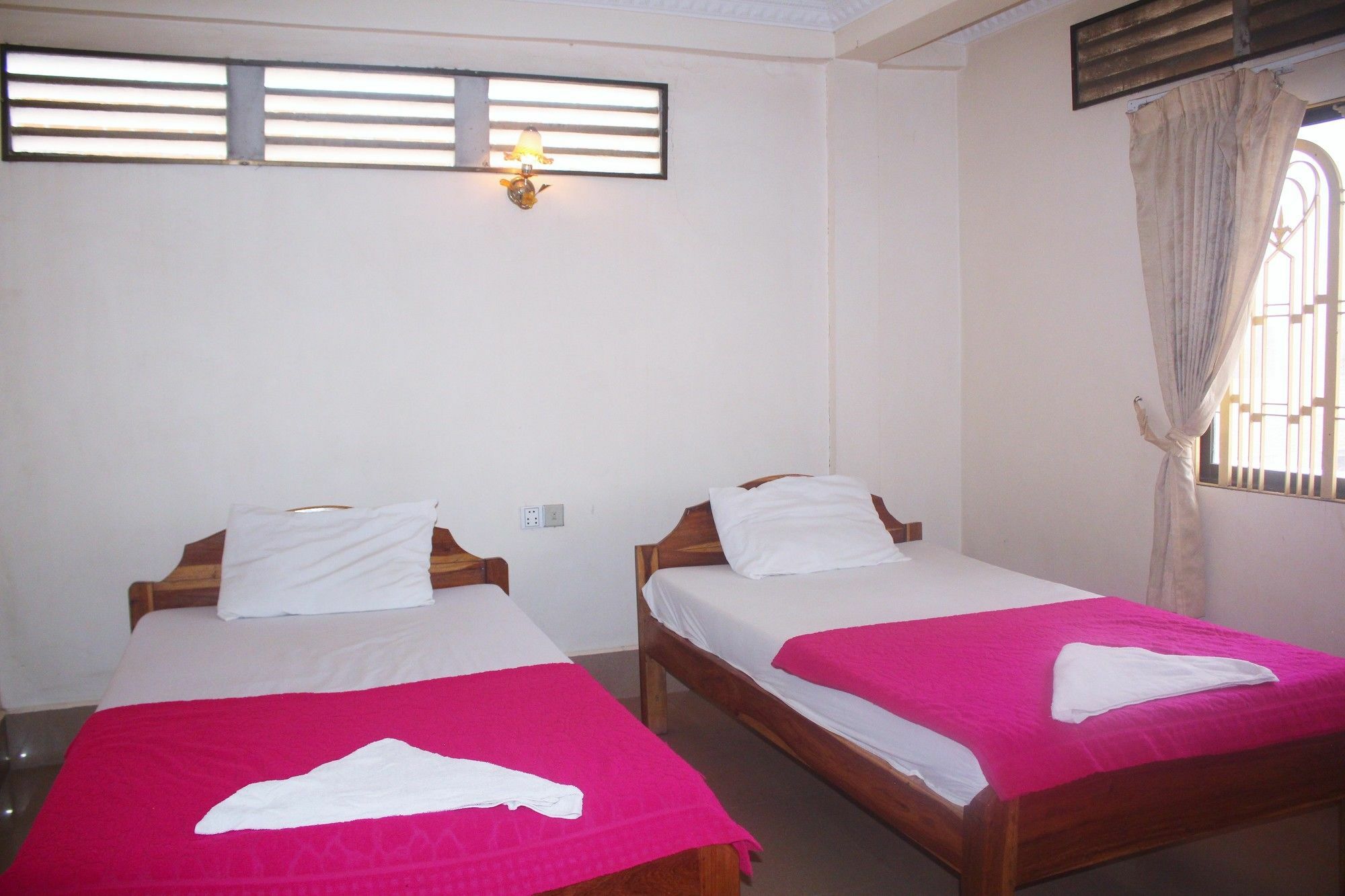 Shang Hai Guesthouse Battambang Eksteriør billede
